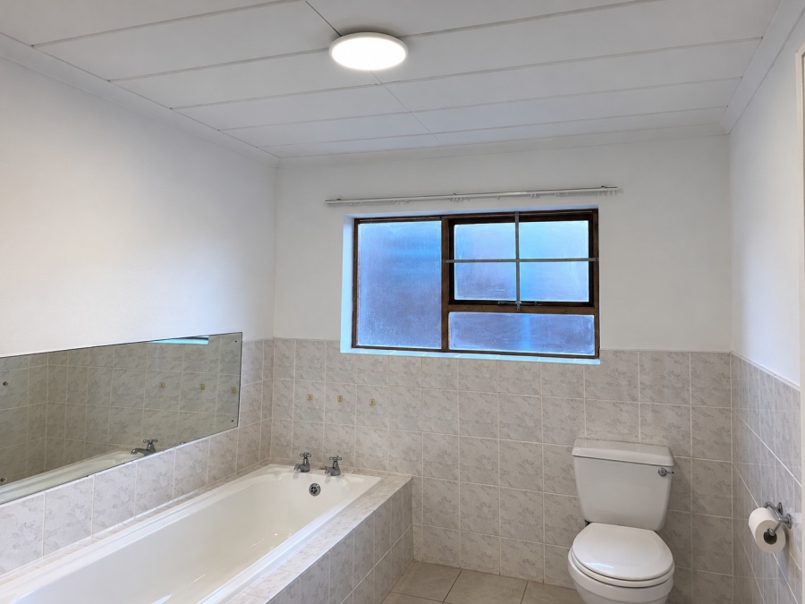 4 Bedroom Property for Sale in Charlo Eastern Cape